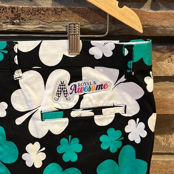 Royal & Awesome Golf Shamrock Stretch Cotton Flat Front Shorts - Picture 7 of 9